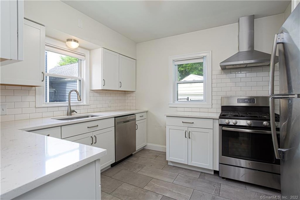 136 Center St, Stamford, CT 06906 - photo 1
