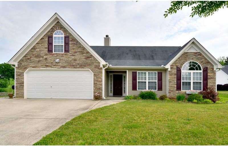 Exterior Front. The perfect ranch home to call you