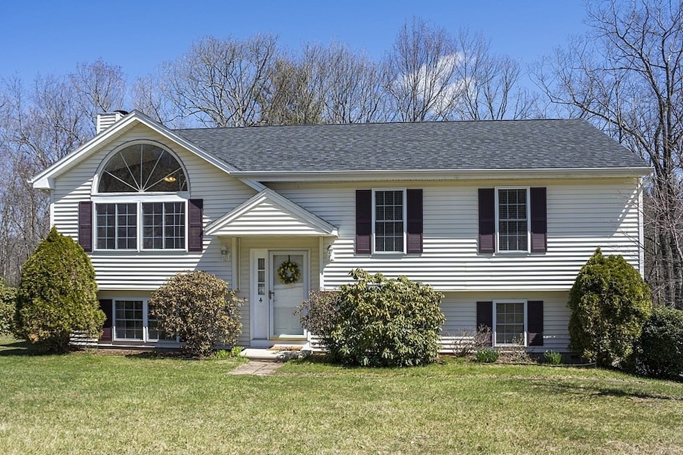 4 Wendy Place, Rochdale, MA 01542 - photo 1