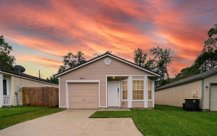 5062 Somerton Ct, Jacksonville, FL 32210 - photo 1