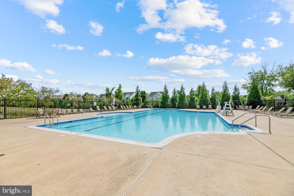 25210 Briargate Terrace, Chantilly, VA 20152 - photo 1