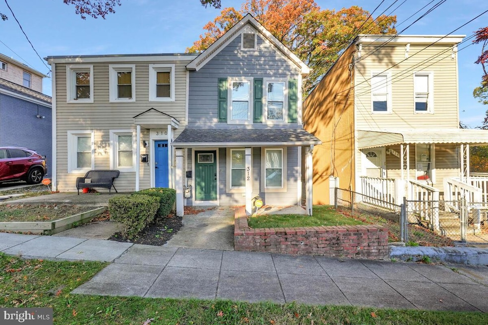 312 57th St NE, Washington, DC 20019 - photo 1