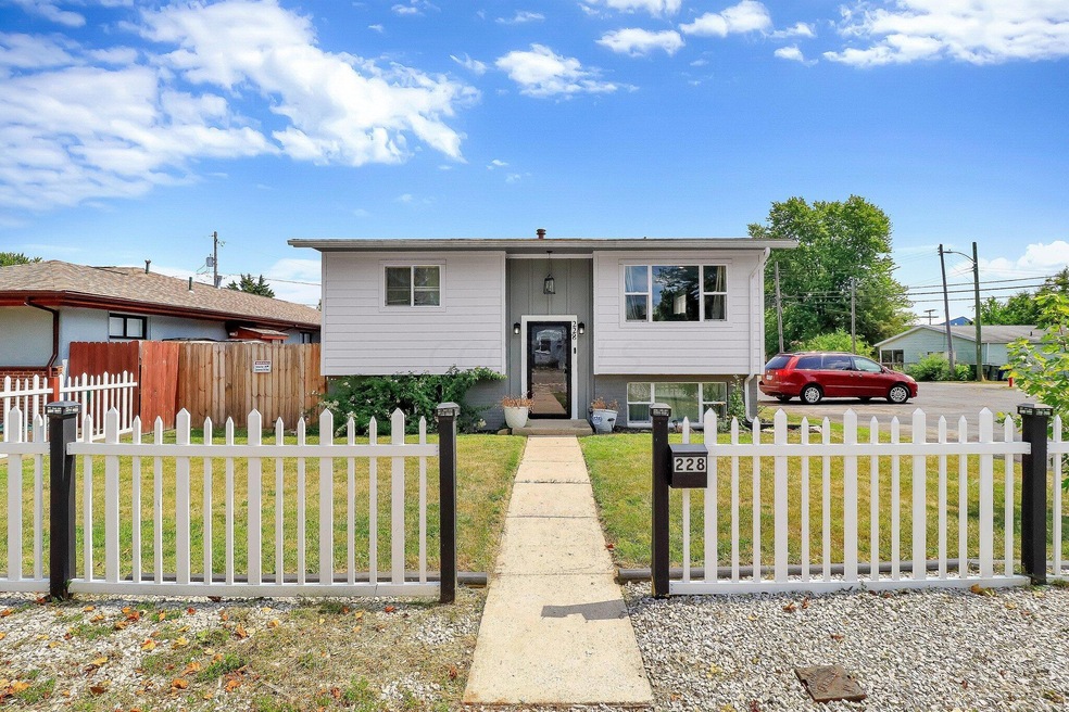 2-web-or-mls-228-n-sylvan-ave