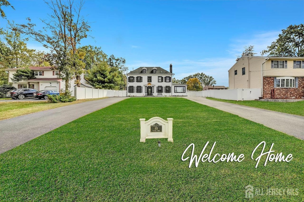 For Sale $849,999 • Co-Listing Agent