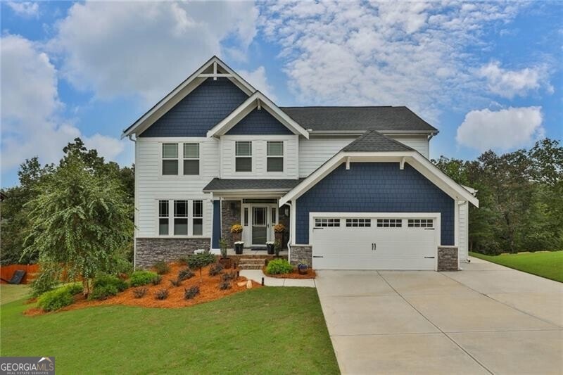 Craftsman style offers gorgeous curb appeal