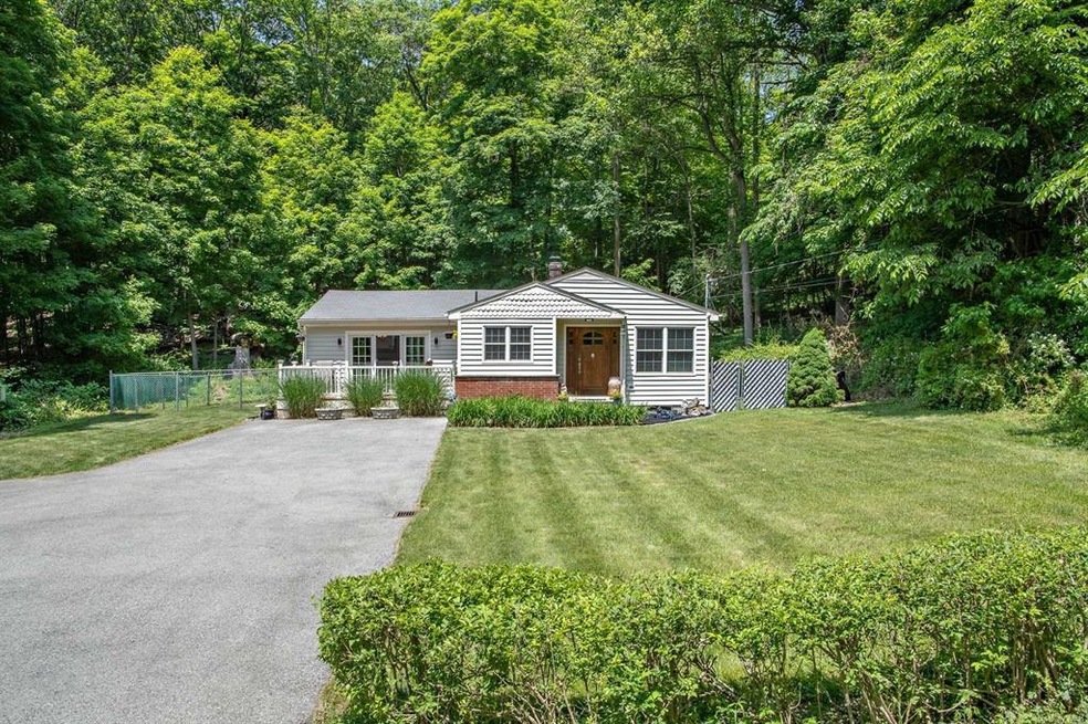 364 Cedar Hill Rd, Fishkill, NY 12524 - photo 1