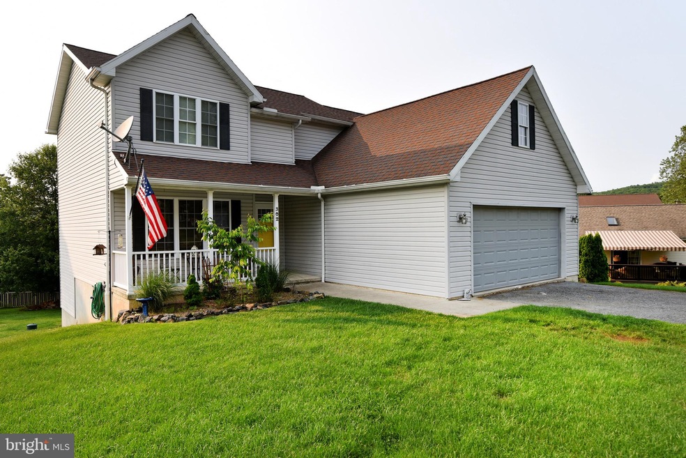 302 Elm Ln, Orwigsburg, PA 17961 - photo 1