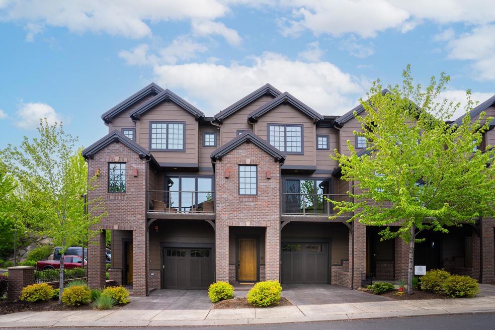 858 SW Crestline Dr, Bend, OR 97702 - photo 1