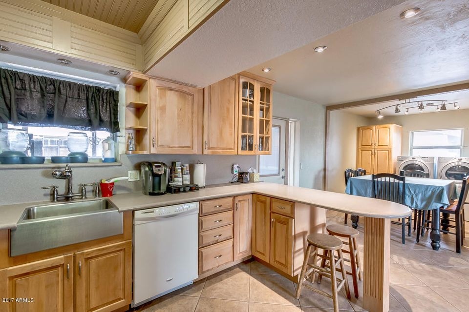 9824 E Des Moines St, Mesa, AZ 85207 - photo 1