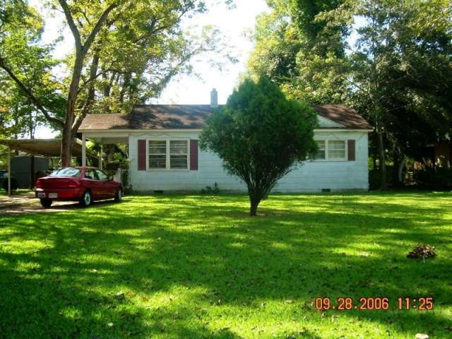 1812 Edgerly Ave, Albany, GA 31707 - photo 1
