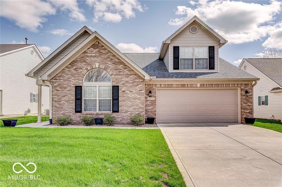 Welcome to 6939 Trophy Lane.