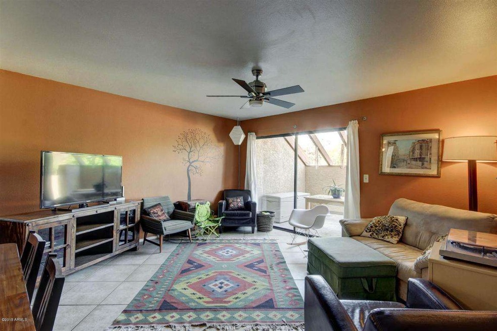 Family Room.jpg