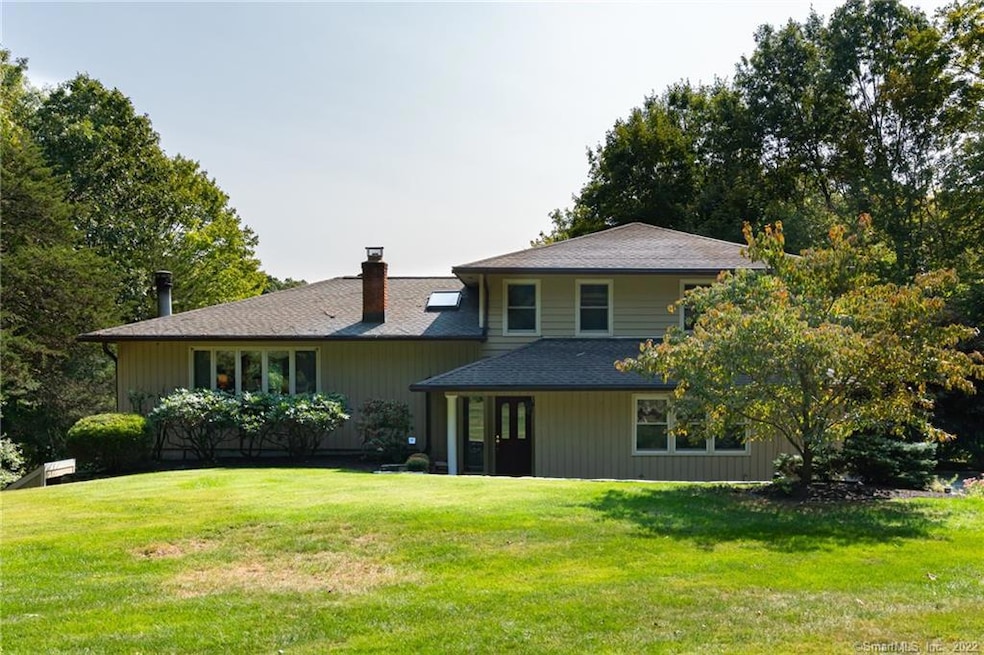 48 Quanopaug Trail, Woodbury, CT 06798 - photo 1