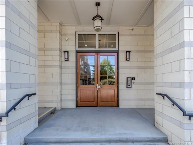 The elegant secured entrance off Stamford goes dir