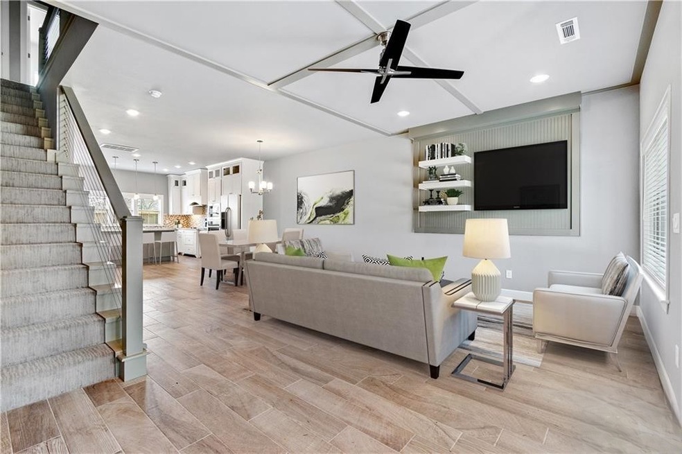 404 NW Retreat Ln, Bentonville, AR 72712 - photo 1