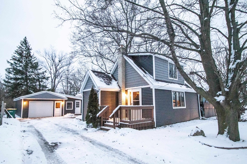 530 Coutant St, Flushing, MI 48433 - photo 1