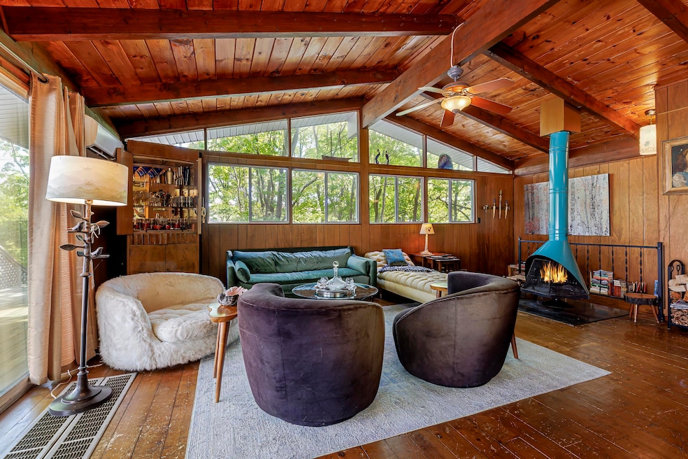 Pending $615,000 • Co-Listing Agent