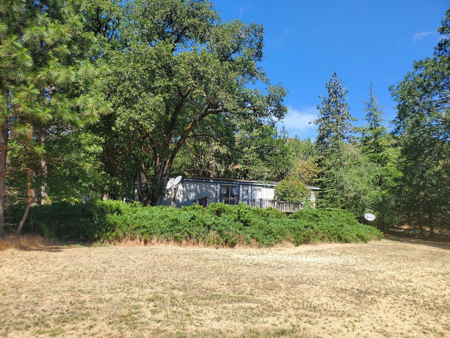 8301 Carolina Dr, Central Point, OR 97502 - photo 1