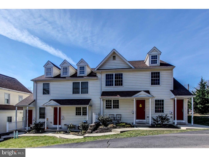 27 Green St unit 3, Souderton, PA 18964 - photo 1