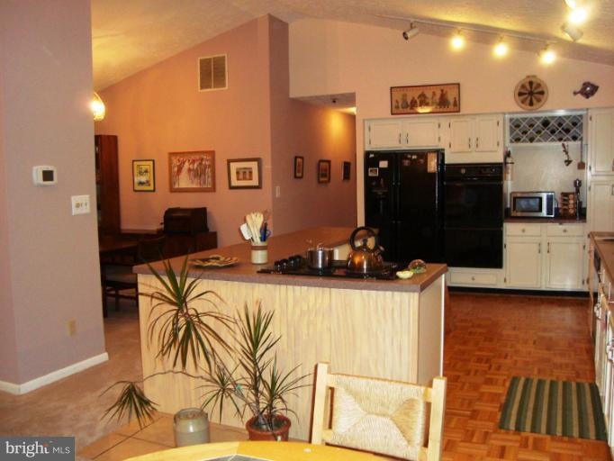 515 Hillsmere Dr, Annapolis, MD 21403 - photo 1