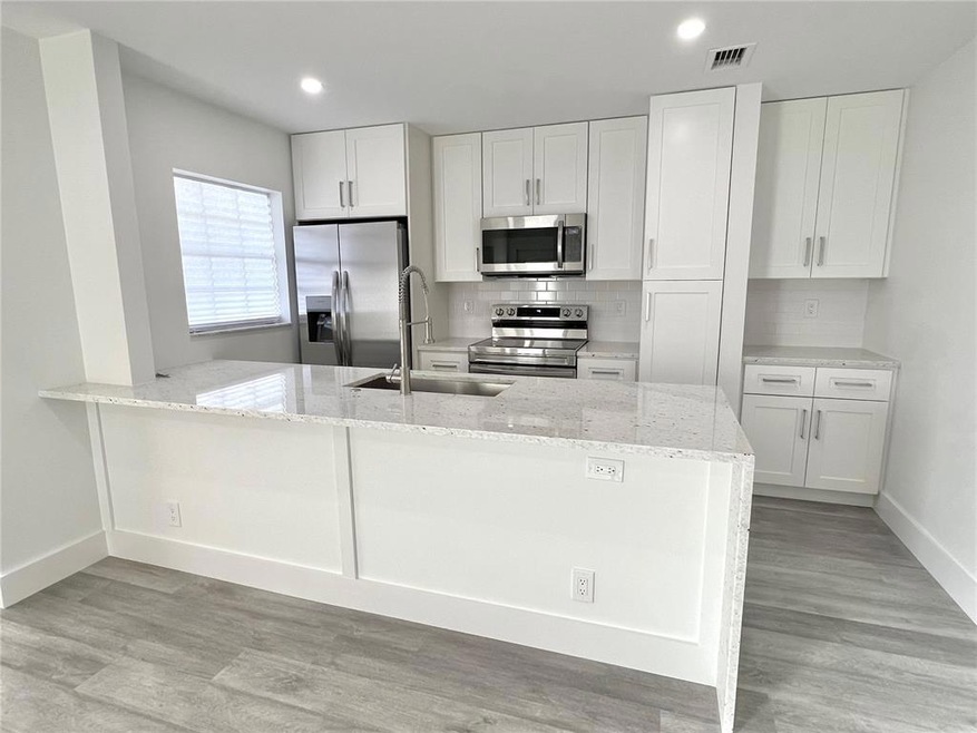 ALL PLYWOOD WHITE SHAKER 42