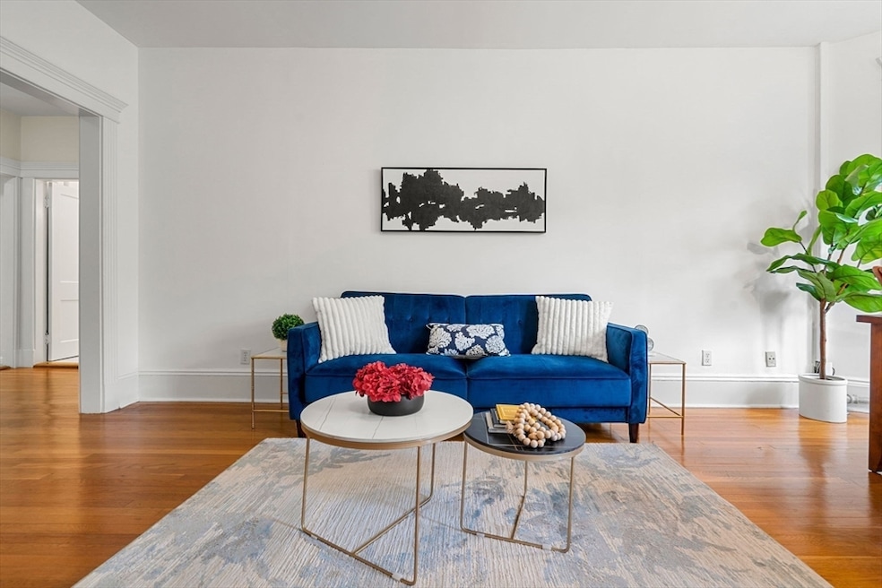 For Sale $809,000 • Co-Listing Agent