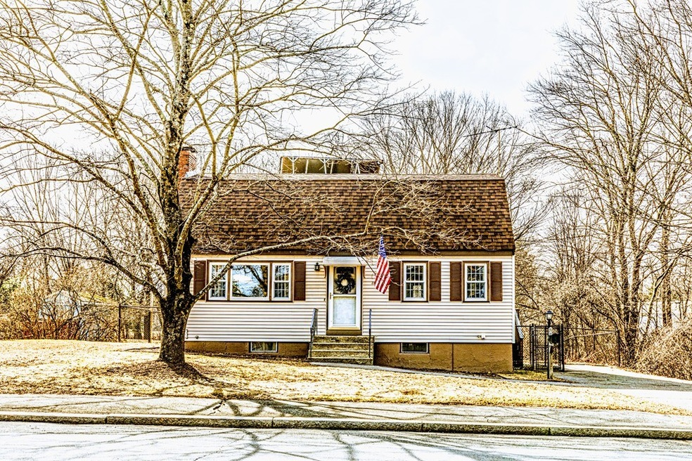 25 Frost St, Framingham, MA 01701 - photo 1