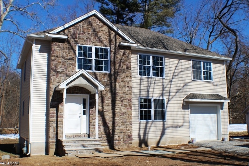 118 River Dr, Lake Hiawatha, NJ 07034 - photo 1