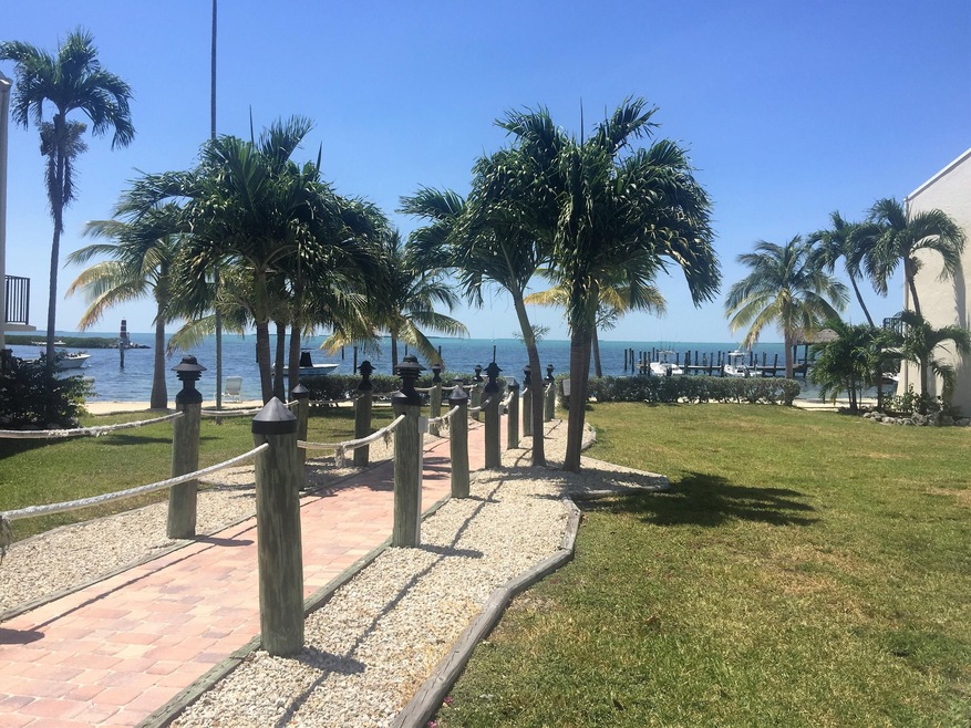 Walk to beach, water, fun in the sun!