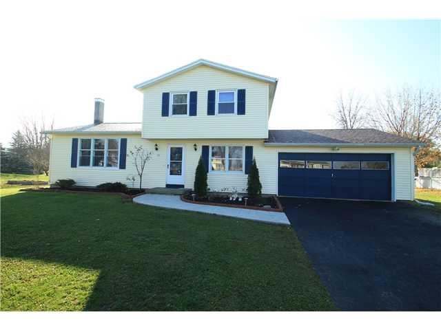 Exterior Front Welcome to 45 Highview Dr - an open