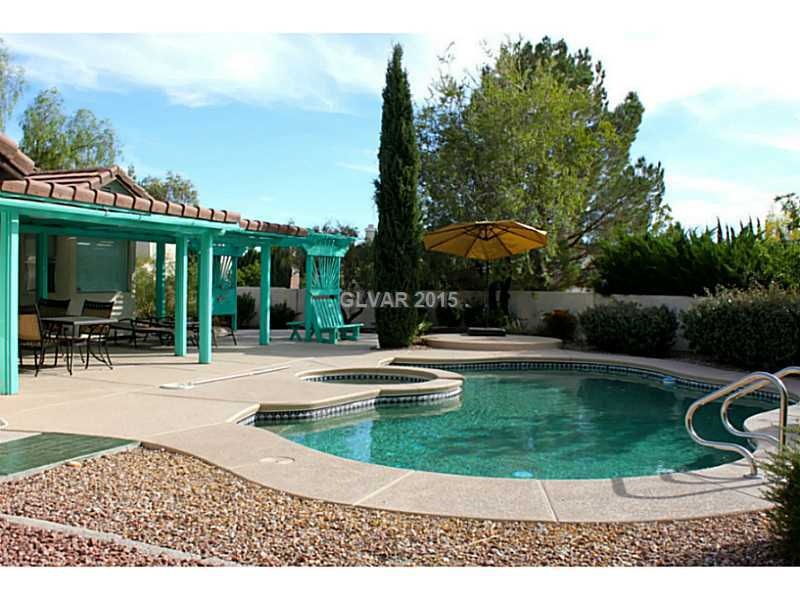 Swimming Pool/Hot Tub/Sauna.
