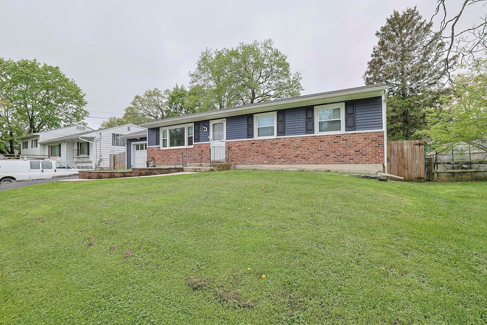 12 Brewster Dr, Middletown, NY 10940 - photo 1