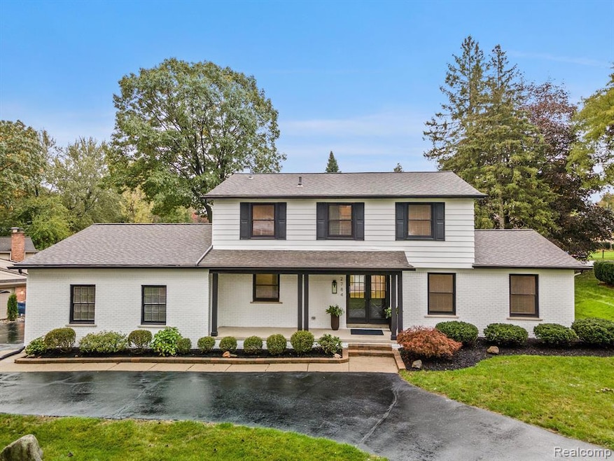 2784 Aldgate Dr, Bloomfield Hills, MI 48304 - photo 1