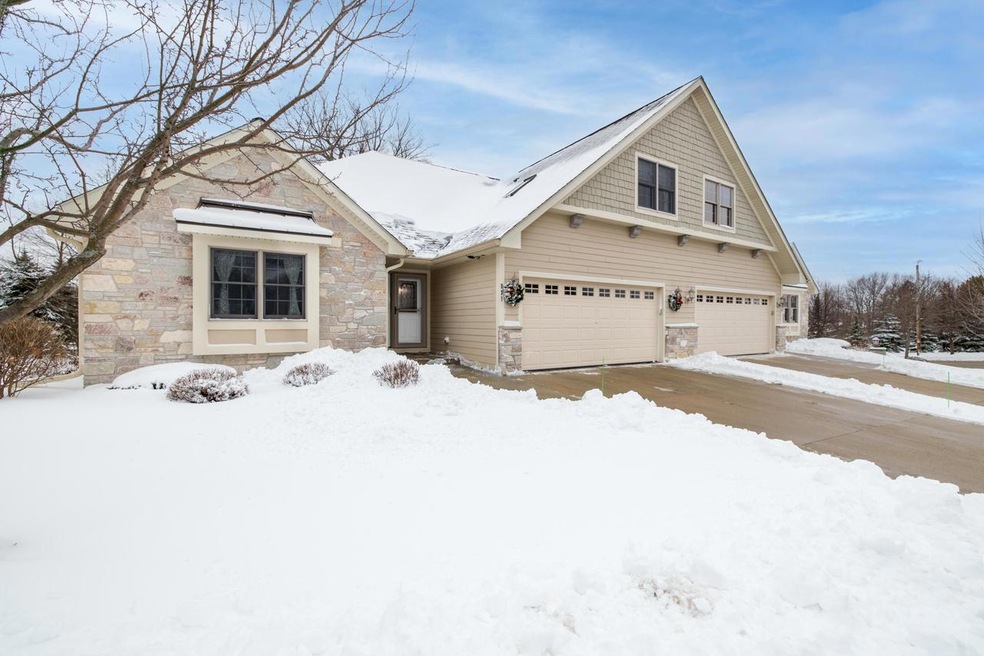 Exterior_831 Lorrin Place (2)