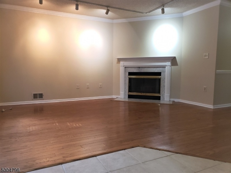 1 Garnet Ct unit 1A, Franklin Park, NJ 08823 - photo 1