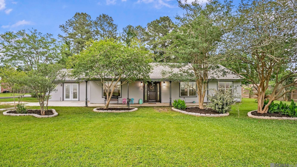 25820 Wax Rd, Denham Springs, LA 70726 - photo 1