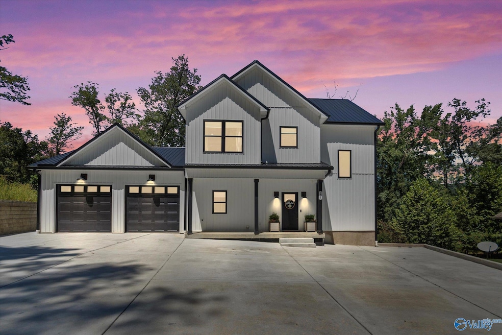 286 Mitchell Hollow Rd, Grant, AL 35747 - photo 1