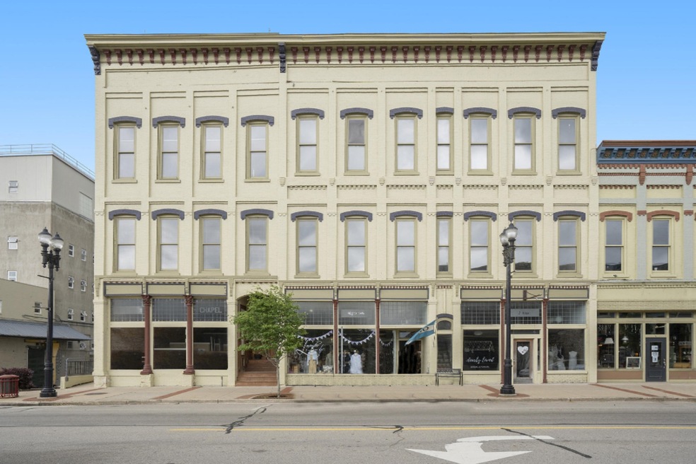 212 W Main St unit 201, Lowell, MI 49331 - photo 1