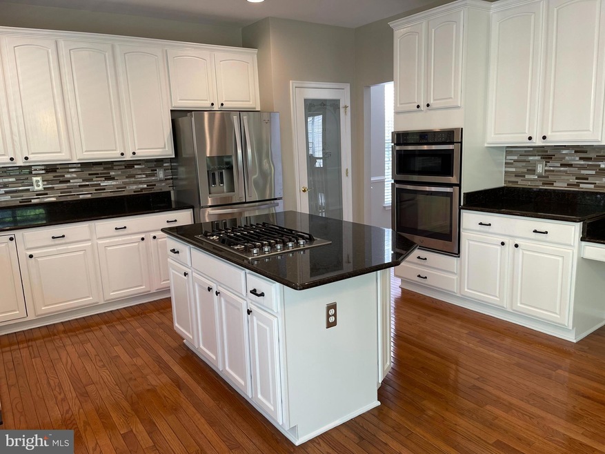 7224 Lyndam Hill Cir, Lorton, VA 22079 - photo 1