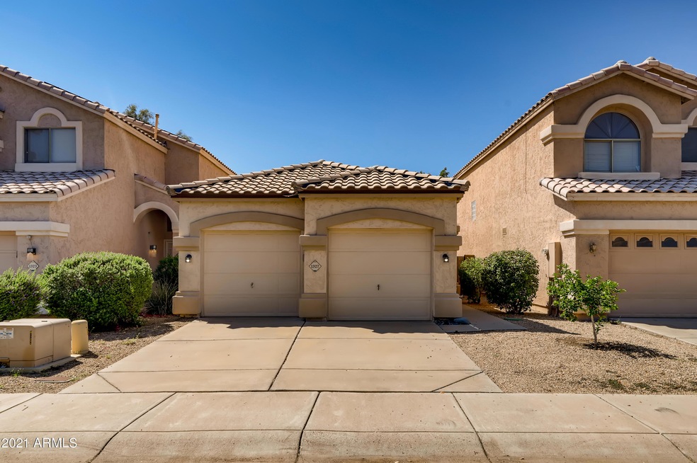 1-410153776-01 Exterior Front