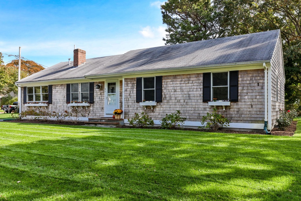 95 Duck Pond Road, Ext