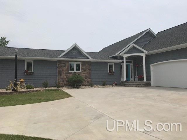 8132 Garth Point Ln, Rapid River, MI 49878 - photo 1