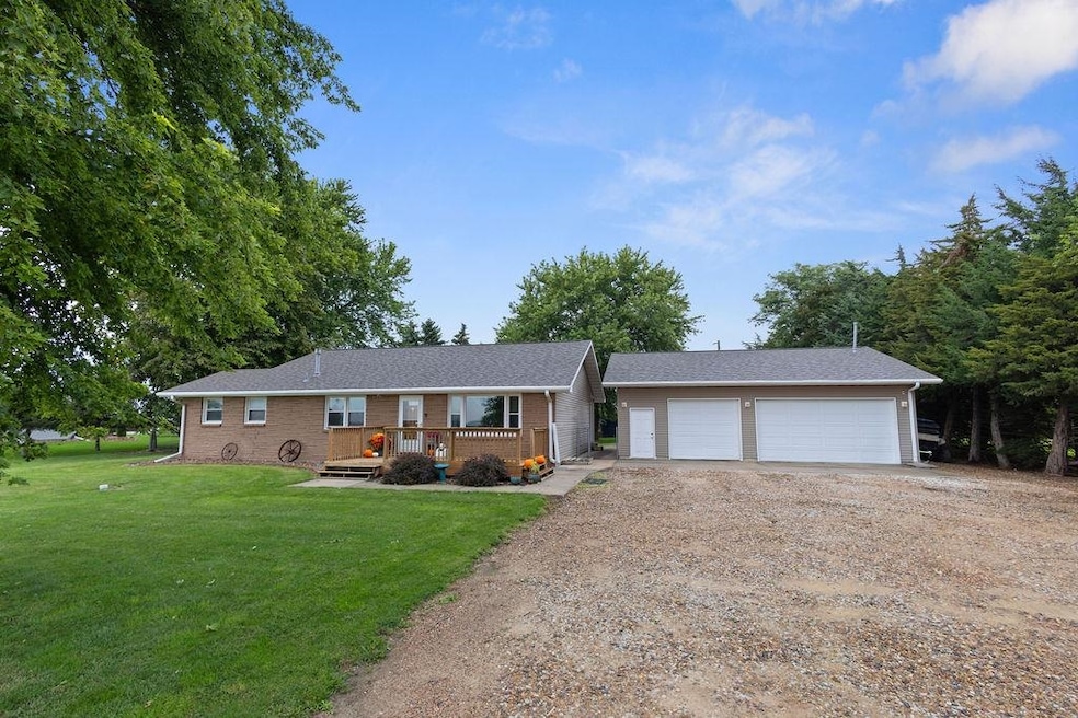 3130 E 38th St, Columbus, NE 68601 - photo 1