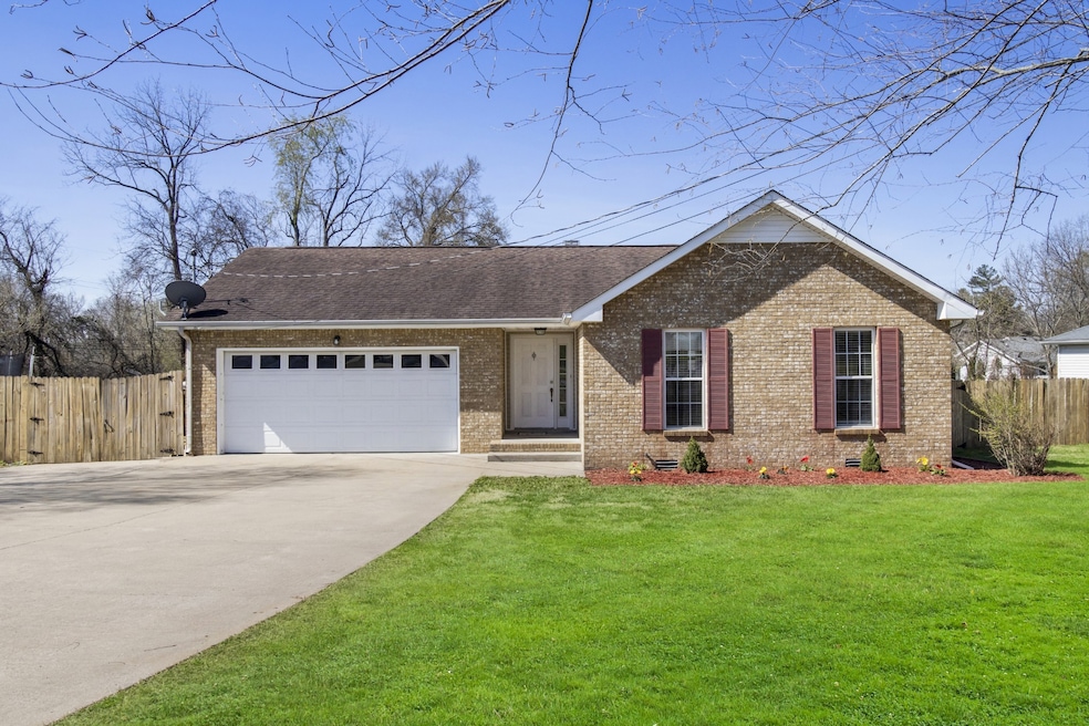 301 Eggars Ct, Clarksville, TN 37042 - photo 1