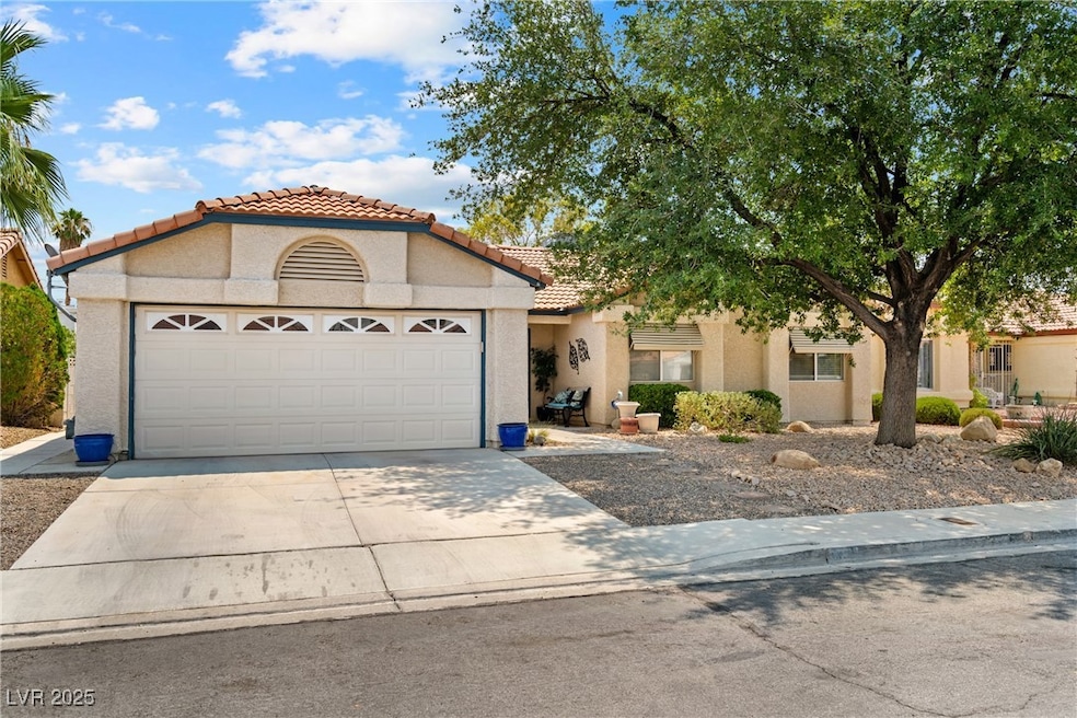6629 Coastal Breeze Ct, Las Vegas, NV 89108 - photo 1