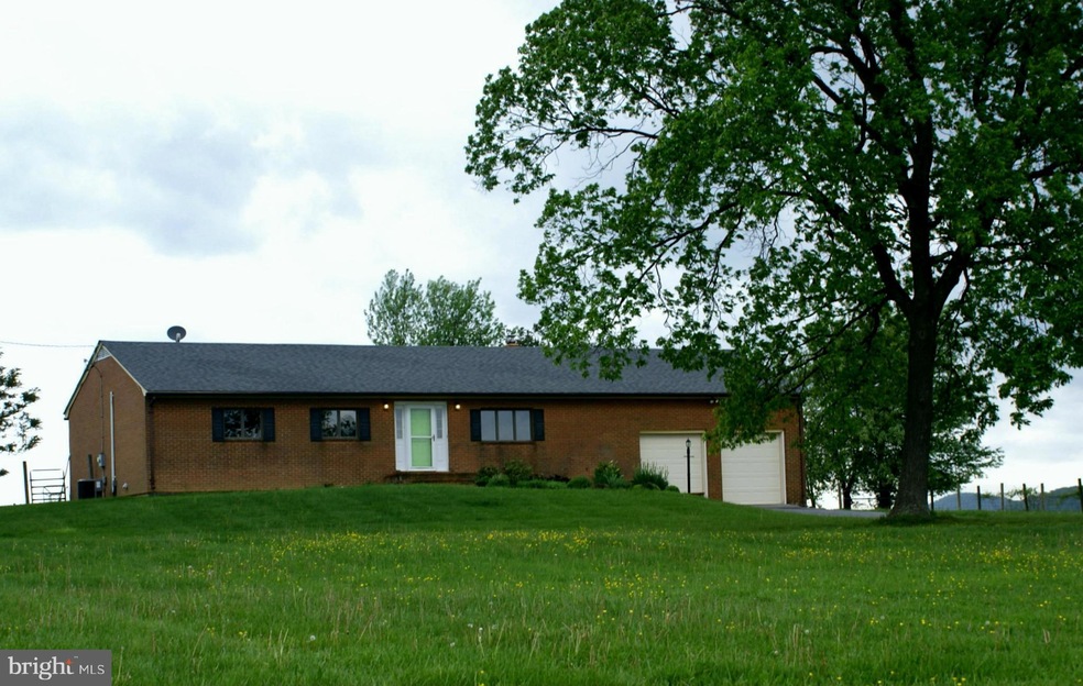 1659 Apple Pie Ridge Rd, Winchester, VA 22603 - photo 1