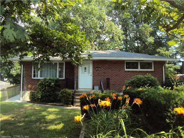 72 Hauser St, Waterbury, CT 06704 - photo 1