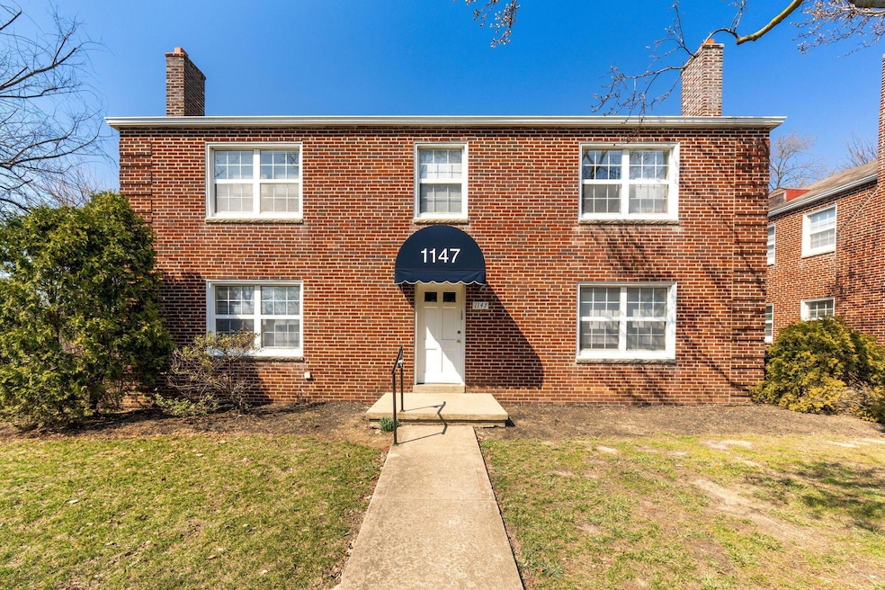 1147 S Cassingham Rd (Exterior-3