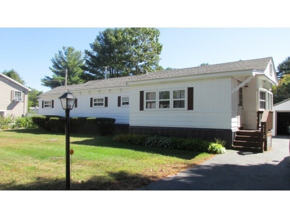 4 Virginia Ln, Seabrook, NH 03874 - photo 1