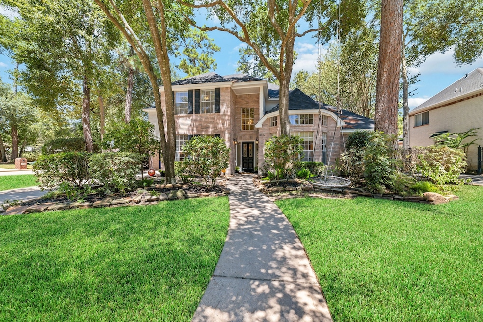 11954 Gatesden Dr, Tomball, TX 77377 - photo 1